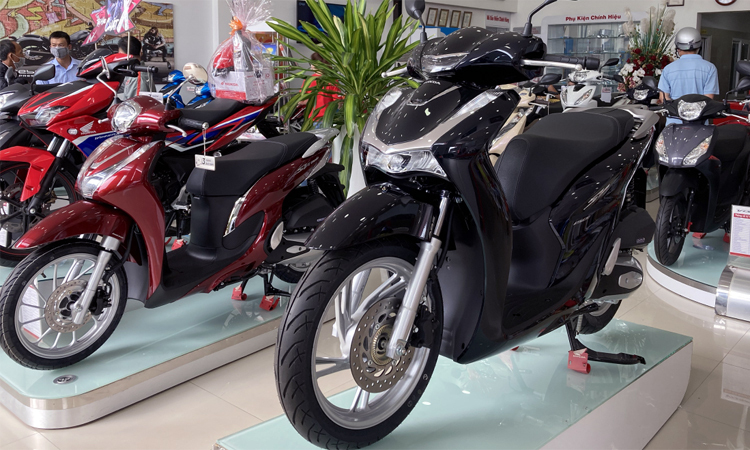 Honda SH350i đội giá 20 triệu đồng