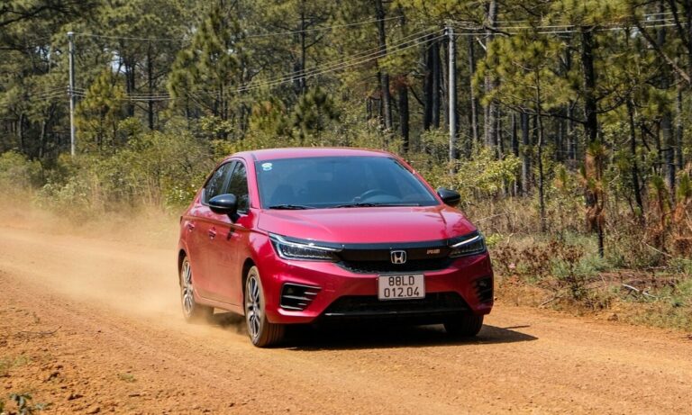Honda City - xe nhỏ cho người thích lái