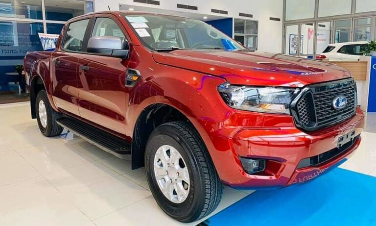 Đại lý bán Ford Ranger bản 'bia kèm lạc', bản khuyến mãi