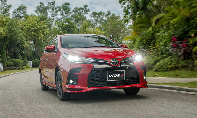Toyota Vios có thể mất ngôi 'vua doanh số' sau 7 năm