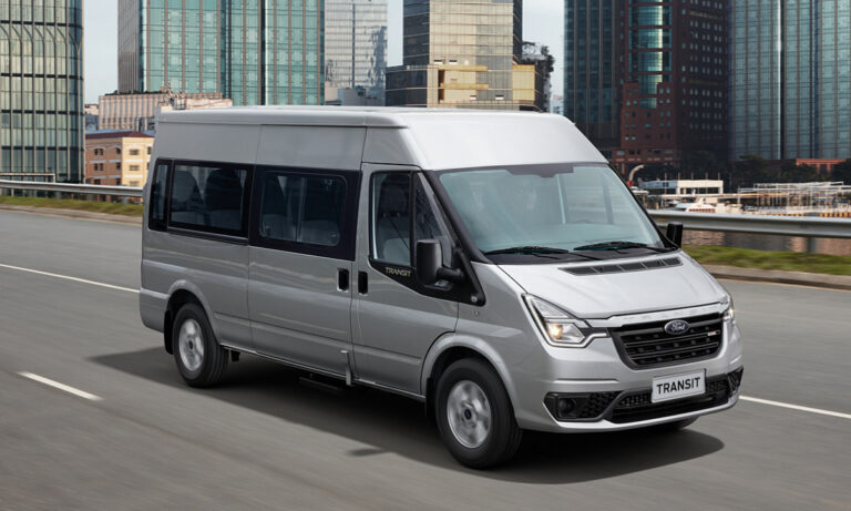Ford Transit mới nhiều tính năng như xe con, giá 845 triệu đồng