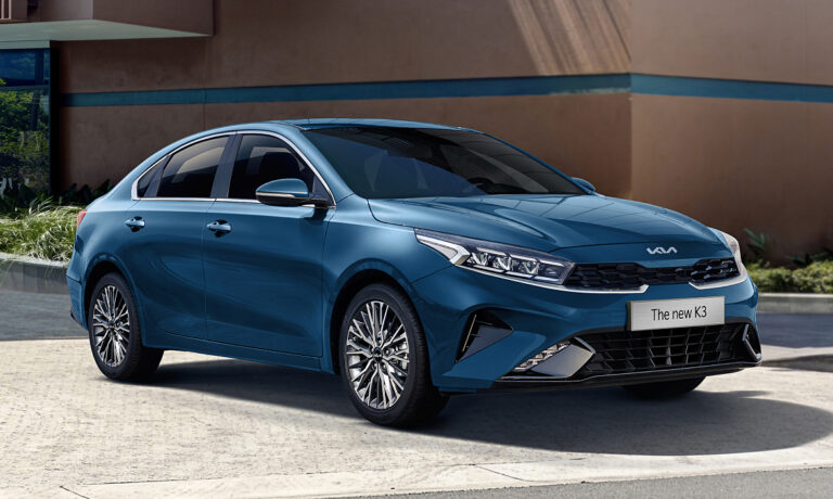 Kia K3 thêm bản 2.0, giá 689 triệu đồng