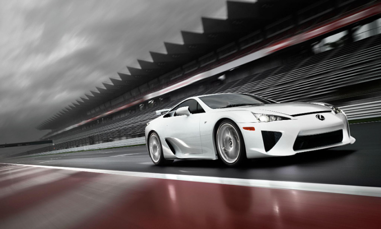 LFA – biểu tượng tốc độ của Lexus