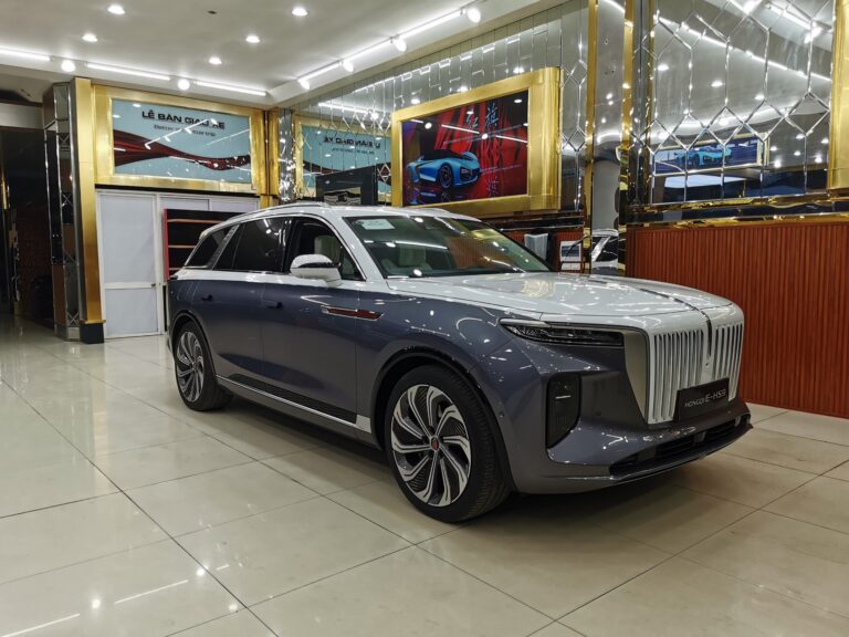 hongqi-e-hs9-van-la-xe-trung-quoc-du-da-nhai-rolls-royce-1