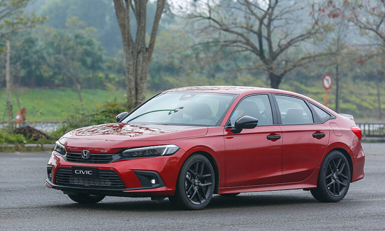 Xe Hàn bán chạy hơn xe Nhật ở phân khúc sedan cỡ C
