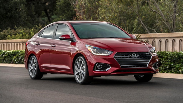 trieu-hoi-hyundai-accent-loi-he-thong-day-dai-tai-my-1