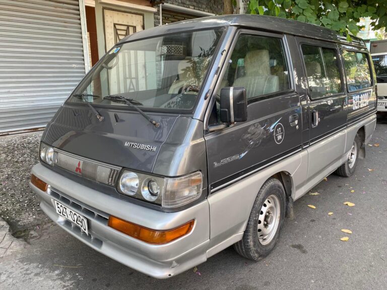 mitsubishi-l300-xe-9-cho-hiem-gap-tai-viet-nam-1