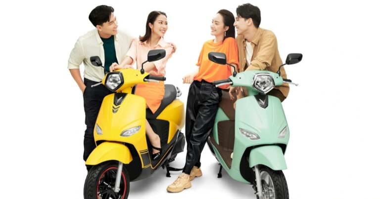 Voucher khuyến mãi mua xe máy điện VinFast "nóng" cùng giá xăng
