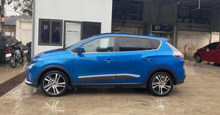 Ôtô điện VinFast VF e34 "lướt" rao bán, người mua đợi ngày 1/3 đăng ký lãi gần trăm triệu đồng