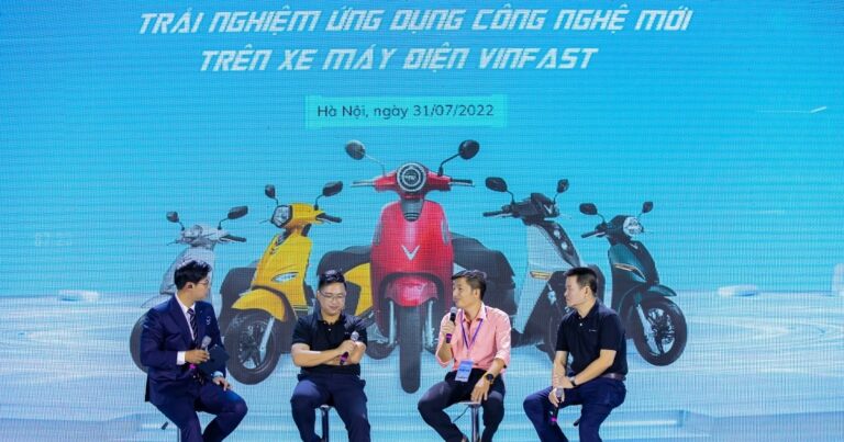 Xe máy điện VinFast "mượt" hơn khi "lên đời" phần mềm