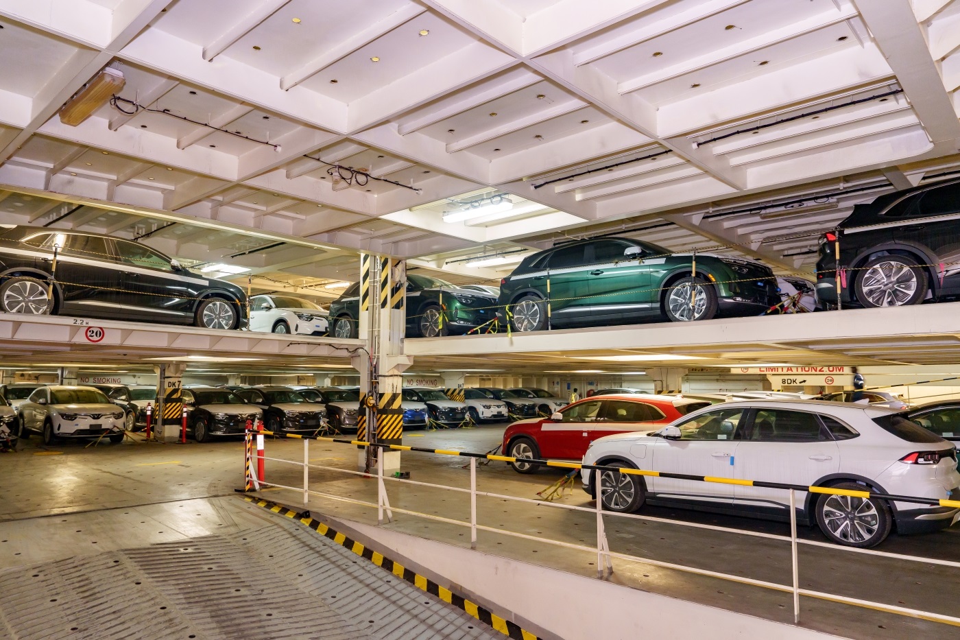 VinFast xuất khẩu 1.879 xe VF 8 tiếp theo tới Bắc Mỹ