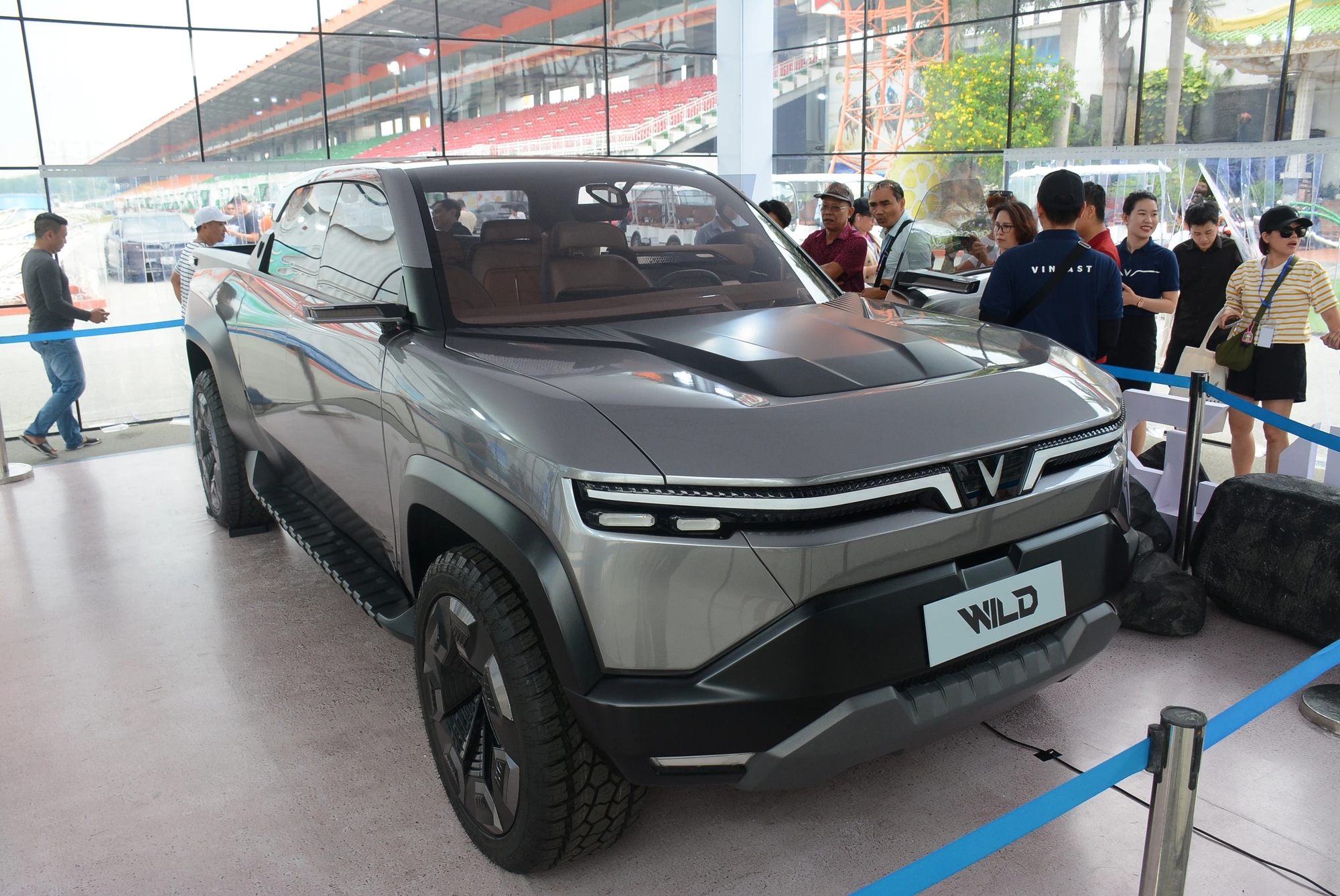 Thử sức dàn ô tô điện VinFast trên đường đua- Ảnh 2. Thử sức dàn ô tô điện VinFast trên đường đua- Ảnh 2.