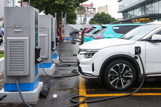 Cuộc đua mới trên thị trường xe điện- Ảnh 1. Cuộc đua mới trên thị trường xe điện- Ảnh 1.
