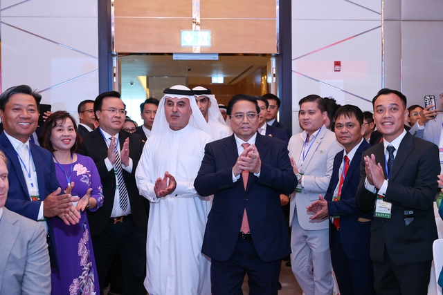 Nhóm các nhà đầu tư UAE cam kết đầu tư 1 tỉ USD vào VinFast- Ảnh 2. Nhóm các nhà đầu tư UAE cam kết đầu tư 1 tỉ USD vào VinFast- Ảnh 2.