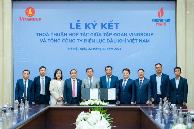 Vingroup 'bắt tay' PV Power phủ trạm sạc xe điện toàn quốc- Ảnh 1. Vingroup 'bắt tay' PV Power phủ trạm sạc xe điện toàn quốc- Ảnh 1.