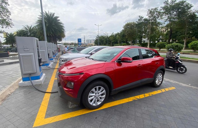 Vì sao xe điện tiết kiệm hơn xe xăng?- Ảnh 2. Vì sao xe điện tiết kiệm hơn xe xăng?- Ảnh 2.
