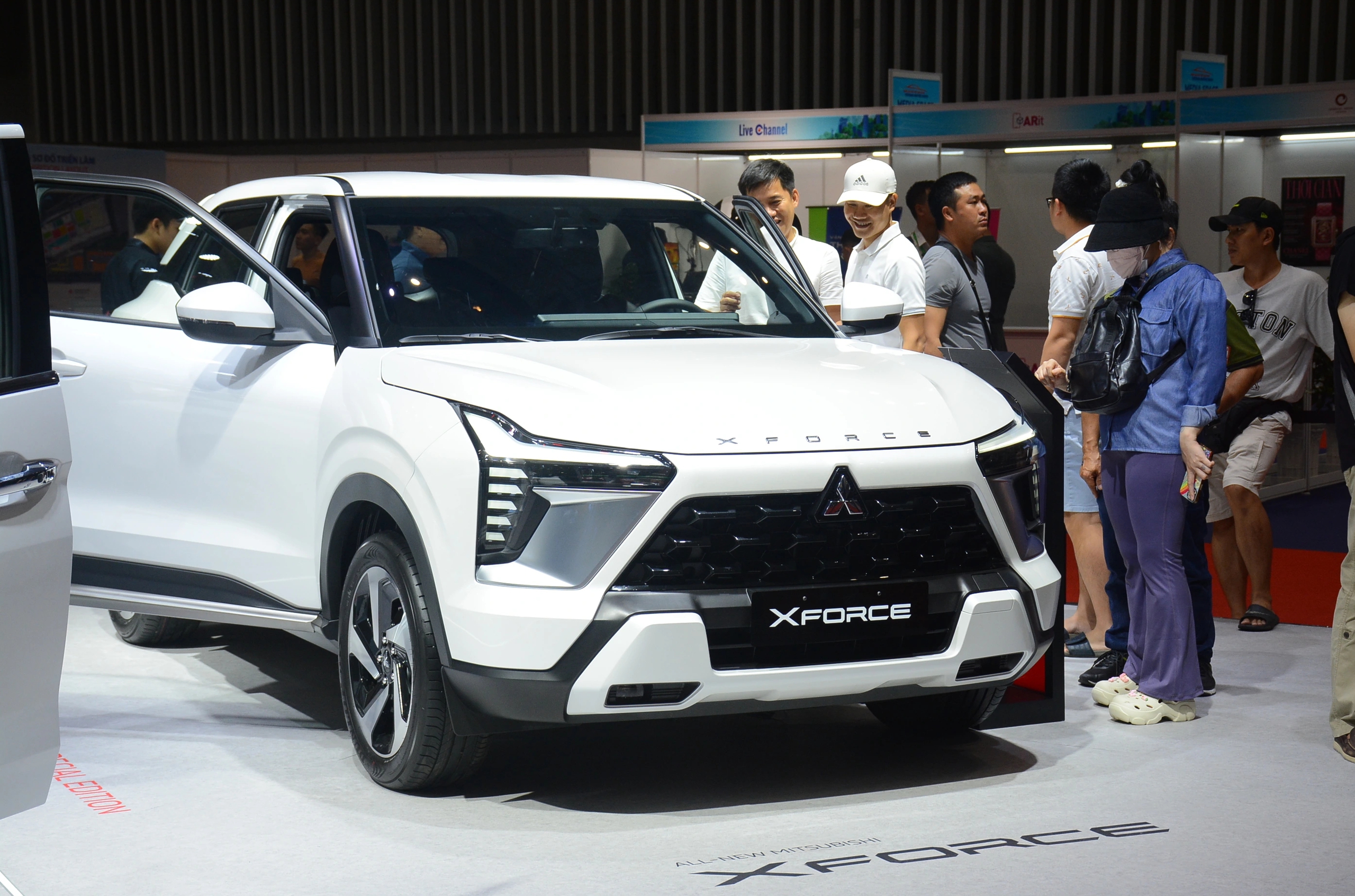 10 ô tô bán chạy nhất Việt Nam năm 2024: VinFast VF 5 soán ngôi Xpander- Ảnh 7. 10 ô tô bán chạy nhất Việt Nam năm 2024: VinFast VF 5 soán ngôi Xpander- Ảnh 7.