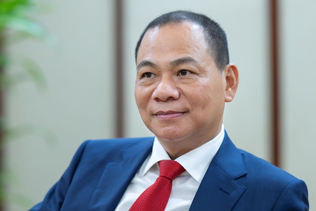 Tỉ phú Phạm Nhật Vượng rót thêm gần 2 tỉ USD cho VinFast- Ảnh 2. Tỉ phú Phạm Nhật Vượng rót thêm gần 2 tỉ USD cho VinFast- Ảnh 2.