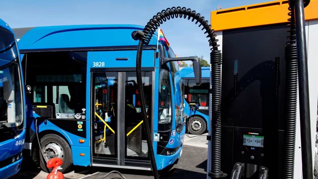 Vì sao tốc độ ‘phủ’ trạm sạc chậm hơn tốc độ tăng trưởng xe điện?- Ảnh 1. Vì sao tốc độ ‘phủ’ trạm sạc chậm hơn tốc độ tăng trưởng xe điện?- Ảnh 1.