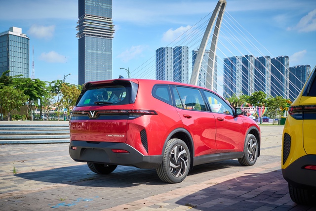 Có nên mua xe 7 chỗ VinFast Limo Green để chạy dịch vụ? - Ảnh 2. Có nên mua xe 7 chỗ VinFast Limo Green để chạy dịch vụ? - Ảnh 2.