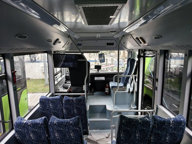 Xe buýt điện VinFast chuyên chở học sinh lộ diện - Ảnh 3. Xe buýt điện VinFast chuyên chở học sinh lộ diện - Ảnh 2.